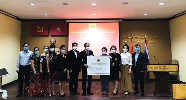 Vietnamese in Thailand donate to Vietnam’s national COVID-19 vaccine fund